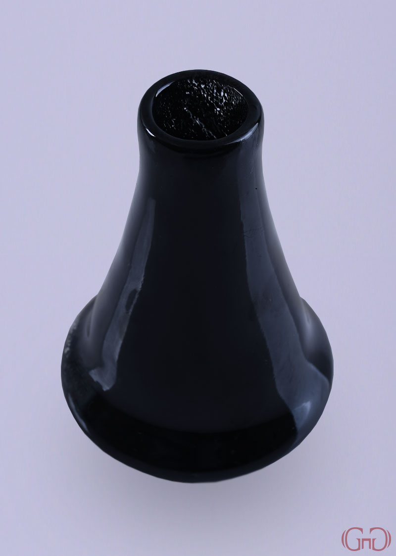 vase-glass-pestle-pyramid-14CM-black
